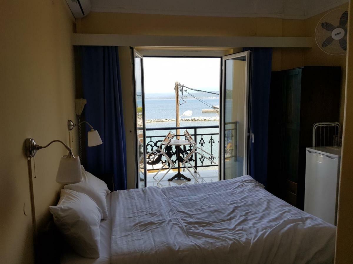 Hotel Miramare Pýlos Eksteriør bilde