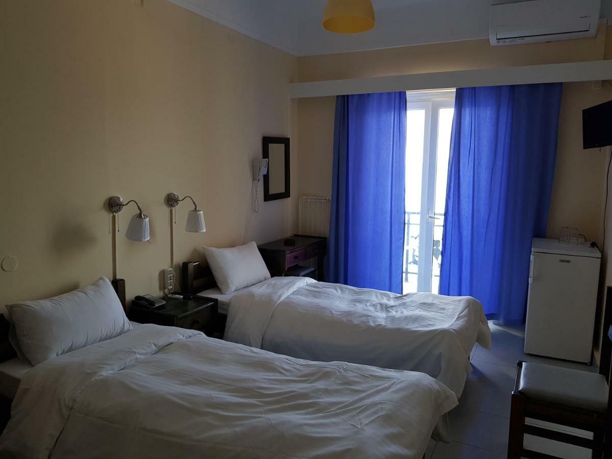 Hotel Miramare Pýlos Eksteriør bilde
