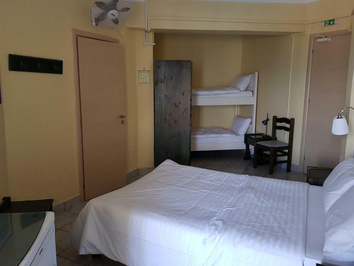 Hotel Miramare Pýlos Eksteriør bilde