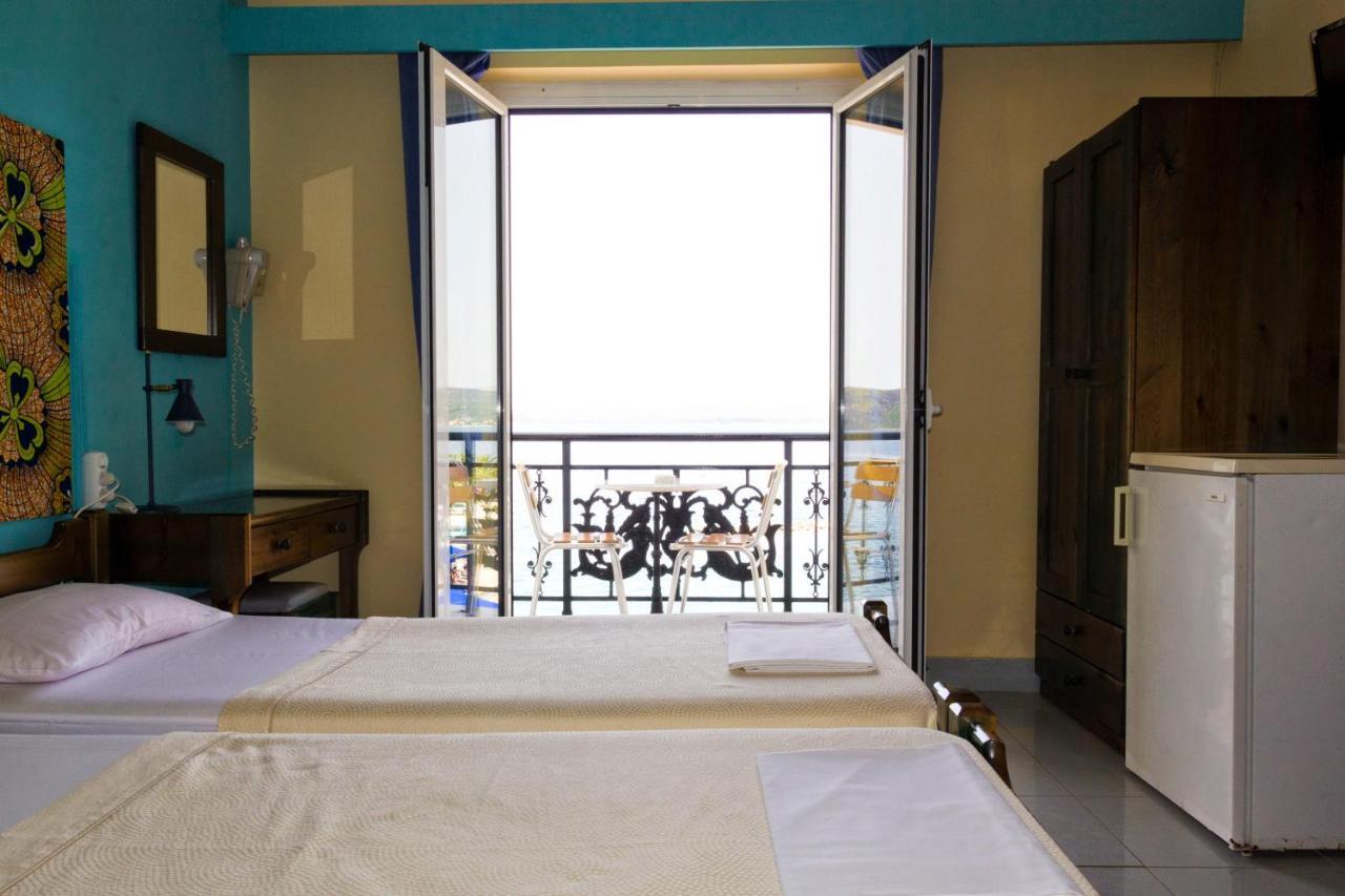 Hotel Miramare Pýlos Eksteriør bilde